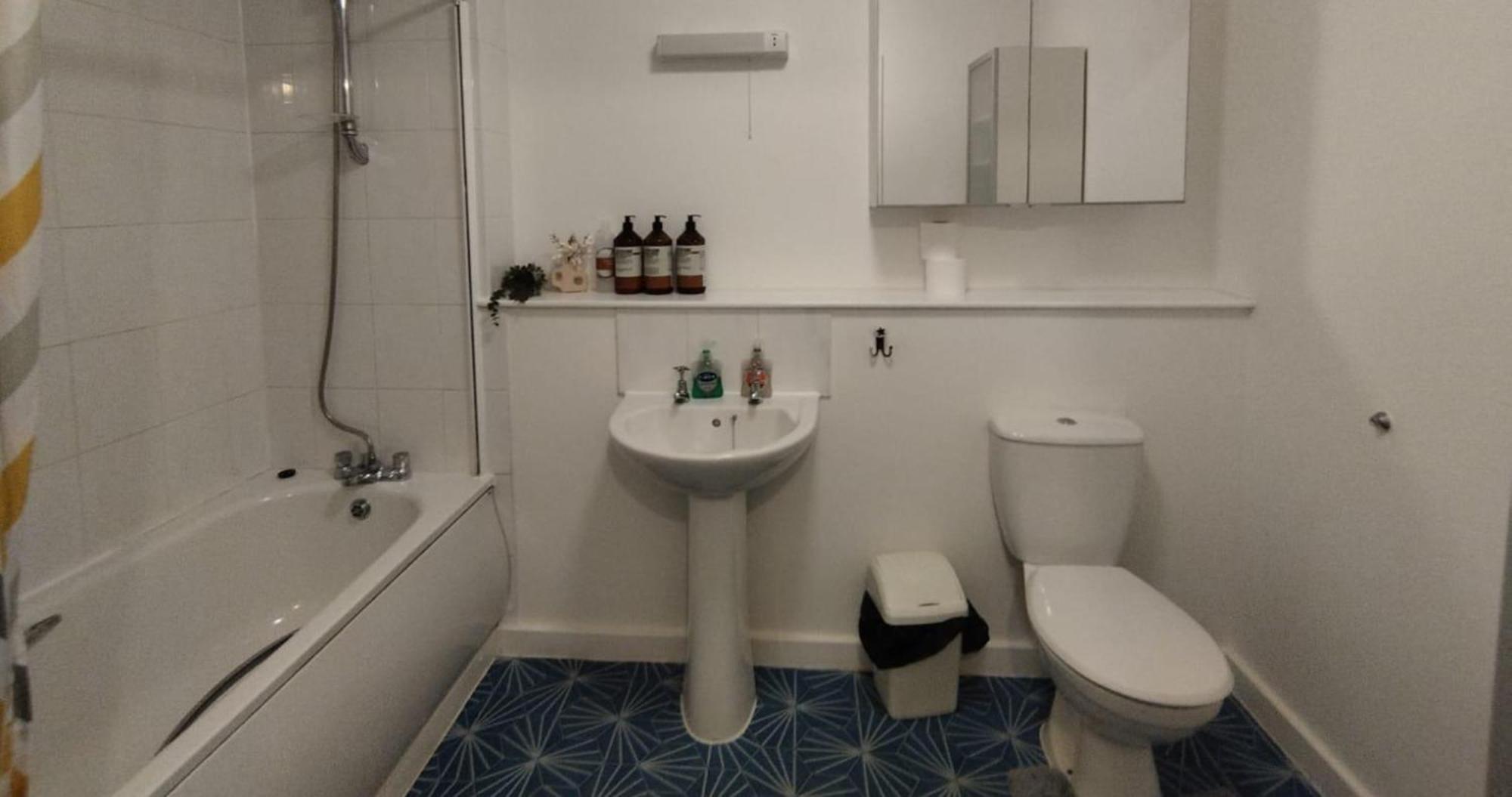 Business & Leisure City Centre 2 Bed En-Suite Apartment With Free Parking And Netflix Coventry Ngoại thất bức ảnh