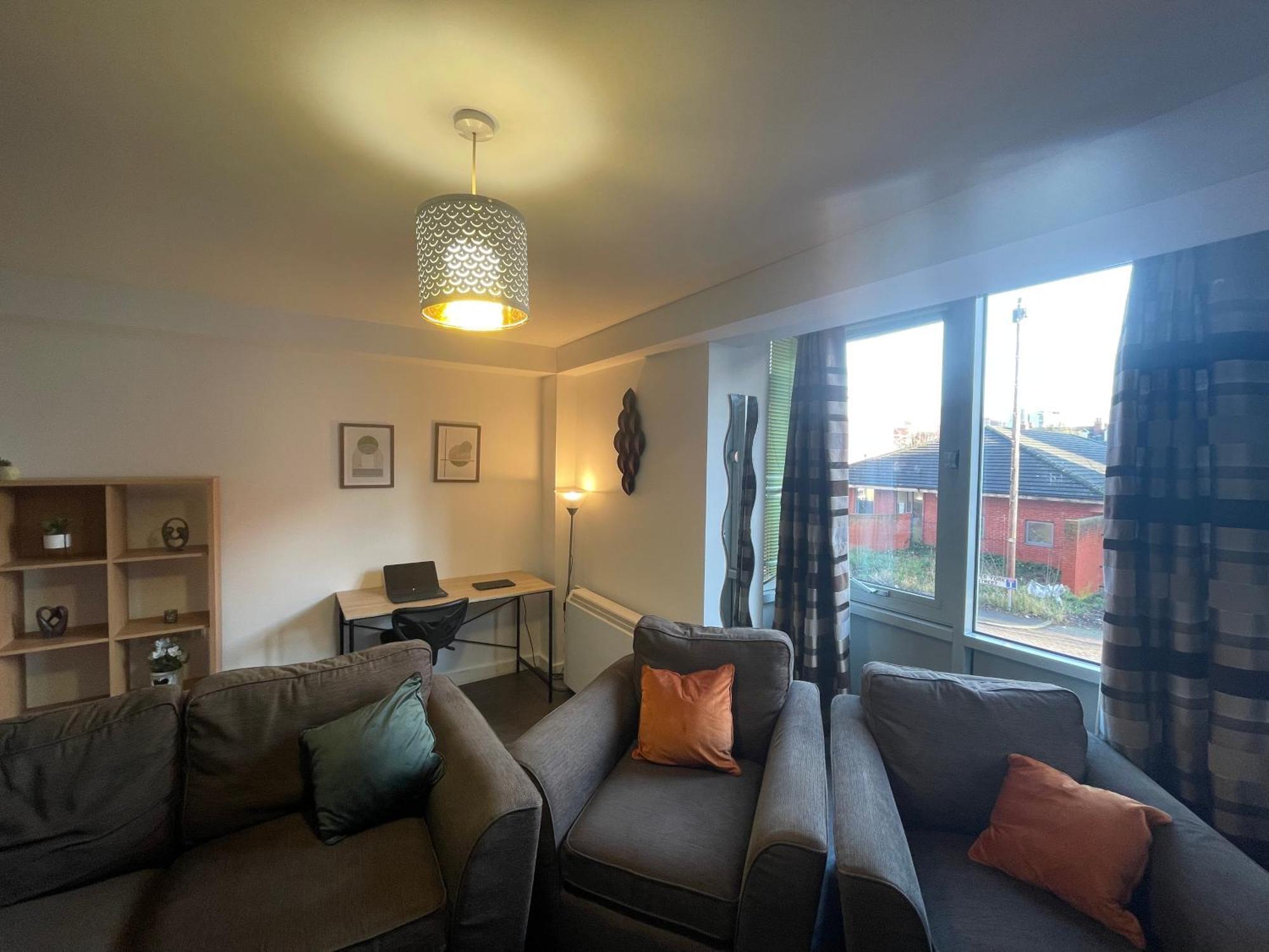 Business & Leisure City Centre 2 Bed En-Suite Apartment With Free Parking And Netflix Coventry Ngoại thất bức ảnh